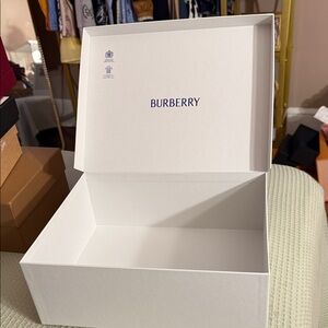 Burberry White Box with Navy Logo